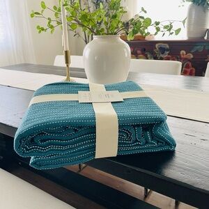 Threshold Blue Blanket-FULL/queen NEW